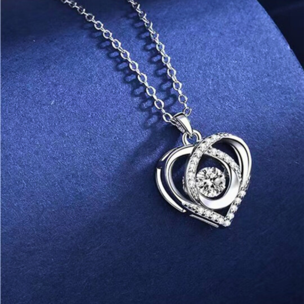 Elegant Heart Pendant Necklace – Sparkling Symbol of Love